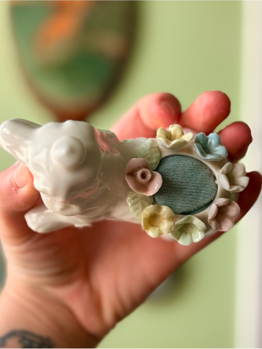 Ceramic White Dachshund Vintage Figurine Pastel Flowers & Pin Cushion - Picture 3 of 5